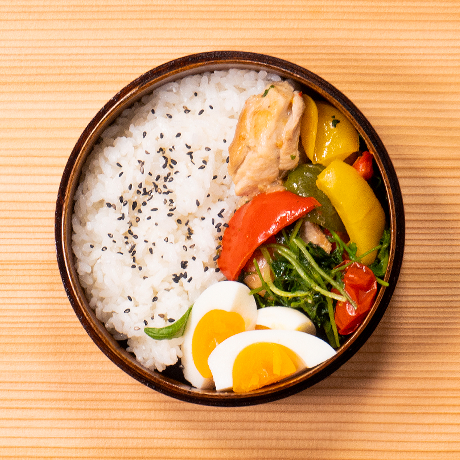 Steam-baked chicken and vegetables Bento